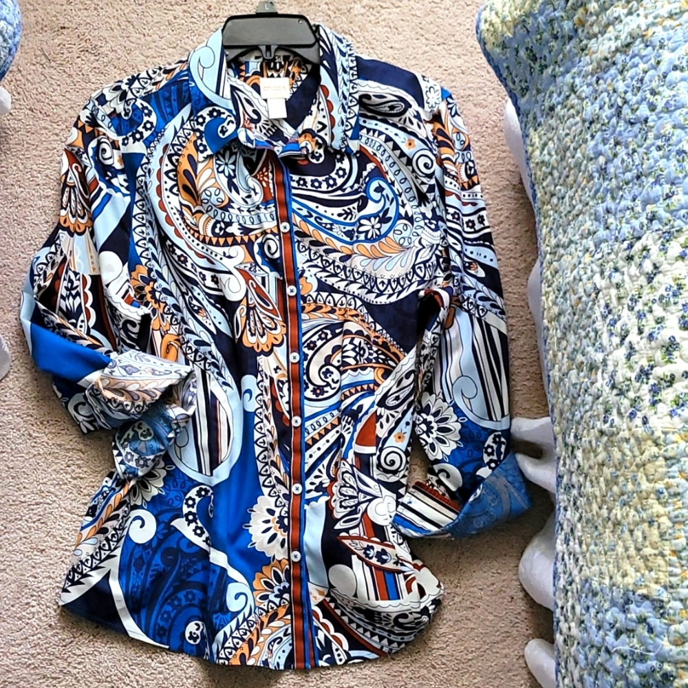 Chico's(3)=16/XL. Blue Paisley No-Iron Shirt. - Picture 3 of 12